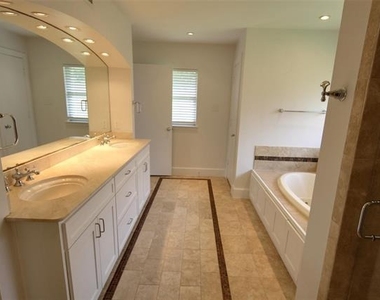 7614 Azalea Lane - Photo Thumbnail 23
