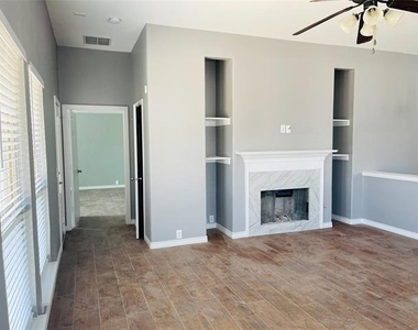 548 Kerry Street - Photo Thumbnail 10