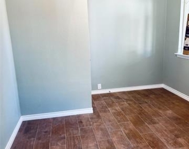 548 Kerry Street - Photo Thumbnail 27