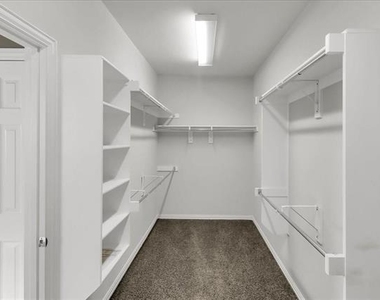 7306 Waterbury Drive - Photo Thumbnail 12