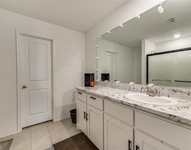 1416 Claireborne Court - Photo Thumbnail 18