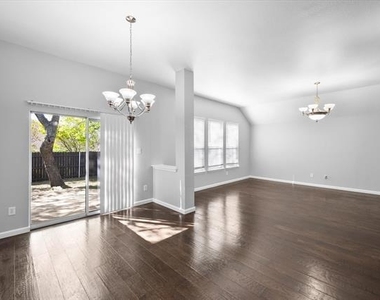 2204 Windcastle Drive - Photo Thumbnail 21