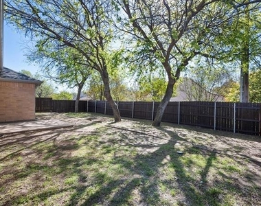 2204 Windcastle Drive - Photo Thumbnail 35