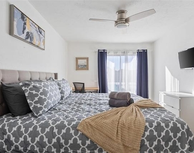 5881 Preston View Boulevard - Photo Thumbnail 8
