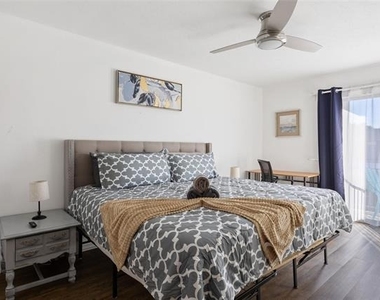 5881 Preston View Boulevard - Photo Thumbnail 7