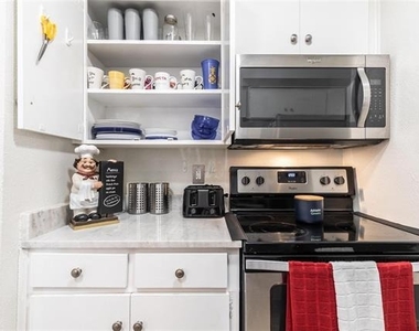 5881 Preston View Boulevard - Photo Thumbnail 5