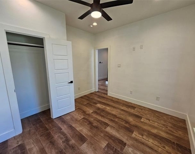 2374 Southwood Drive - Photo Thumbnail 13