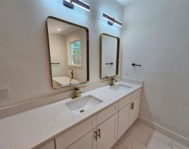 2374 Southwood Drive - Photo Thumbnail 19