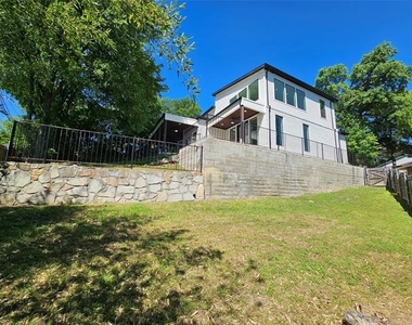 2374 Southwood Drive - Photo Thumbnail 39