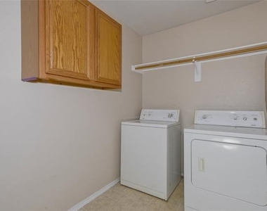 100 Pinnacle Circle - Photo Thumbnail 18