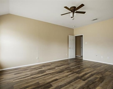 100 Pinnacle Circle - Photo Thumbnail 14