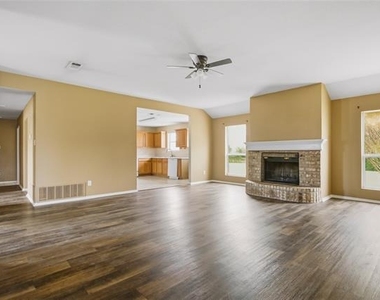 100 Pinnacle Circle - Photo Thumbnail 9