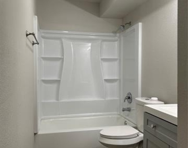 407 N Justin Avenue - Photo Thumbnail 7