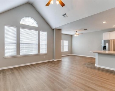 3725 Vienna Street - Photo Thumbnail 9