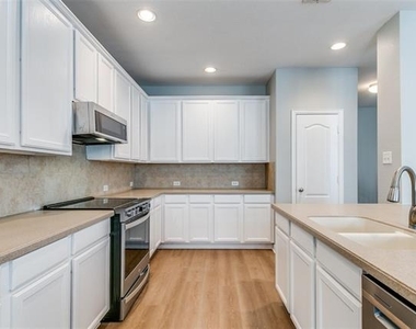 3725 Vienna Street - Photo Thumbnail 6