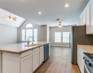 3725 Vienna Street - Photo Thumbnail 2