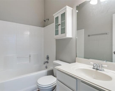 3725 Vienna Street - Photo Thumbnail 15