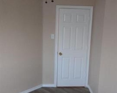 306 Packer Drive - Photo Thumbnail 10