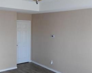 306 Packer Drive - Photo Thumbnail 11