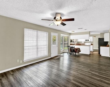 308 Mack Drive - Photo Thumbnail 15