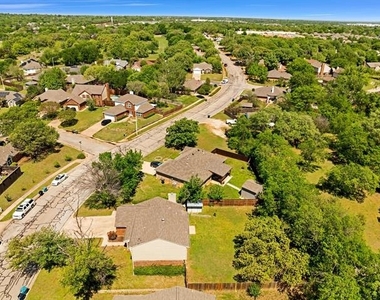 308 Mack Drive - Photo Thumbnail 33