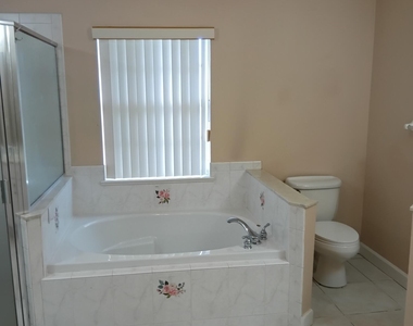 726 Sw Byron Street - Photo Thumbnail 4