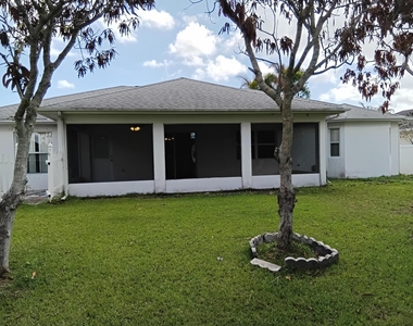 726 Sw Byron Street - Photo Thumbnail 1