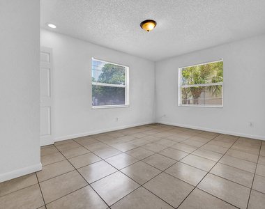 336 Ne 12th Avenue - Photo Thumbnail 22