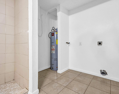 336 Ne 12th Avenue - Photo Thumbnail 20