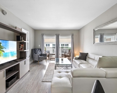 1461 S Ocean Boulevard - Photo Thumbnail 3