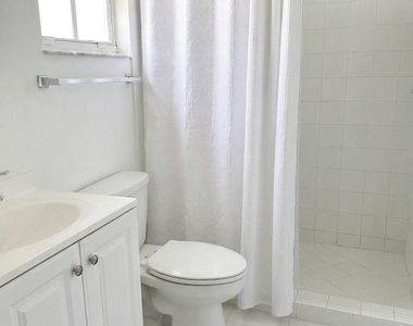 4332 Nw 1st Terrace - Photo Thumbnail 4