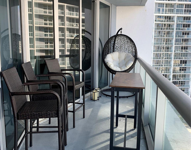 495 Brickell Avenue - Photo Thumbnail 10
