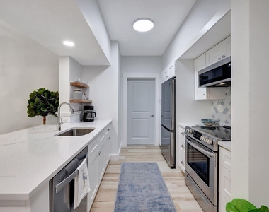 875 Nw Flagler Avenue - Photo Thumbnail 8