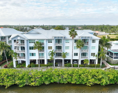 875 Nw Flagler Avenue - Photo Thumbnail 31