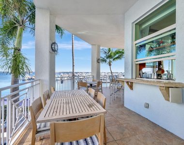 875 Nw Flagler Avenue - Photo Thumbnail 35