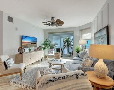 875 Nw Flagler Avenue - Photo Thumbnail 3