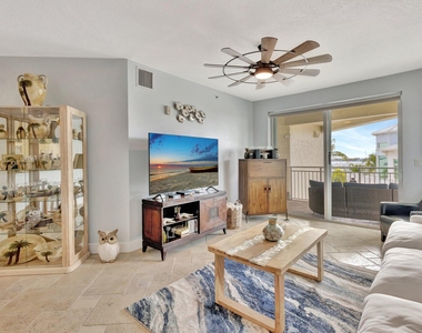 975 Nw Flagler Avenue - Photo Thumbnail 5
