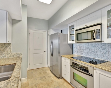 975 Nw Flagler Avenue - Photo Thumbnail 9