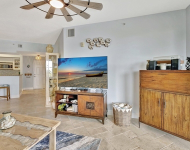 975 Nw Flagler Avenue - Photo Thumbnail 4
