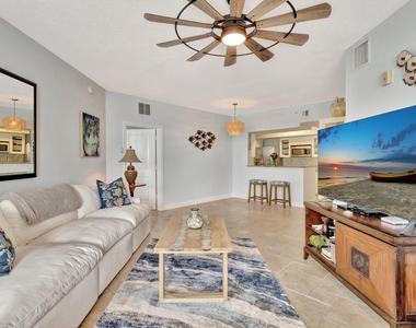 975 Nw Flagler Avenue - Photo Thumbnail 3