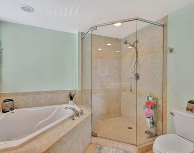 975 Nw Flagler Avenue - Photo Thumbnail 16
