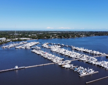 975 Nw Flagler Avenue - Photo Thumbnail 61