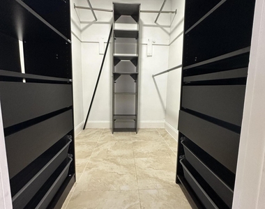 5605 Sw 24th Avenue - Photo Thumbnail 12