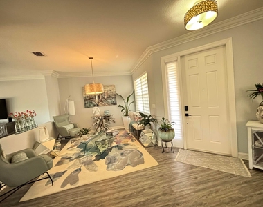 8219 Calabria Lakes Drive - Photo Thumbnail 47