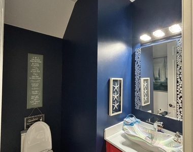 8219 Calabria Lakes Drive - Photo Thumbnail 40