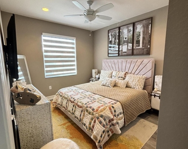 8219 Calabria Lakes Drive - Photo Thumbnail 50