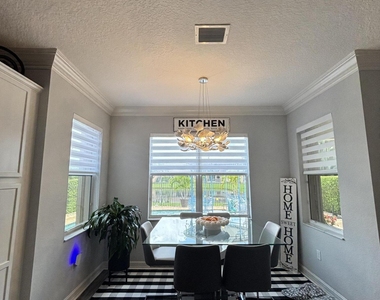 8219 Calabria Lakes Drive - Photo Thumbnail 24