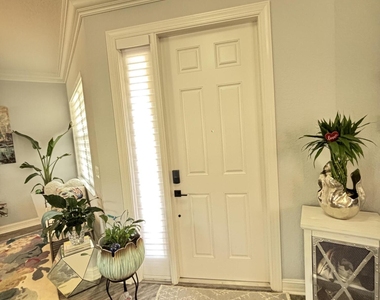 8219 Calabria Lakes Drive - Photo Thumbnail 46