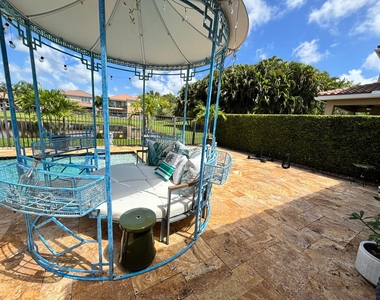 8219 Calabria Lakes Drive - Photo Thumbnail 94