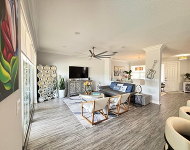 8219 Calabria Lakes Drive - Photo Thumbnail 34